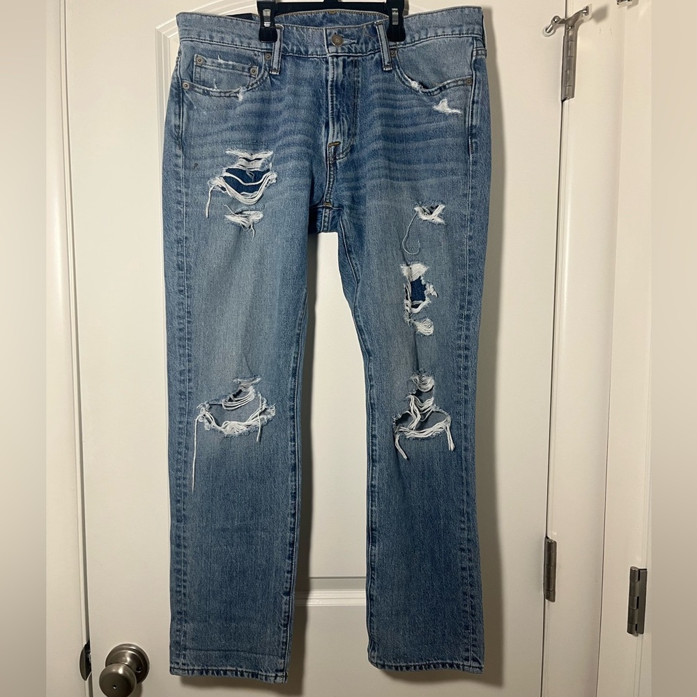 Abercrombie & Fitch Men's Straight Ripped Light Blue Jeans 073